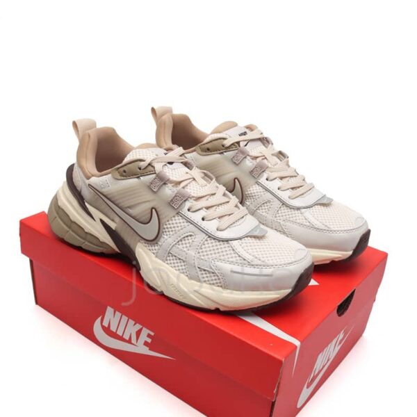 کتونی نایک مدل Nike zoom vomero(v2k) - Image 2